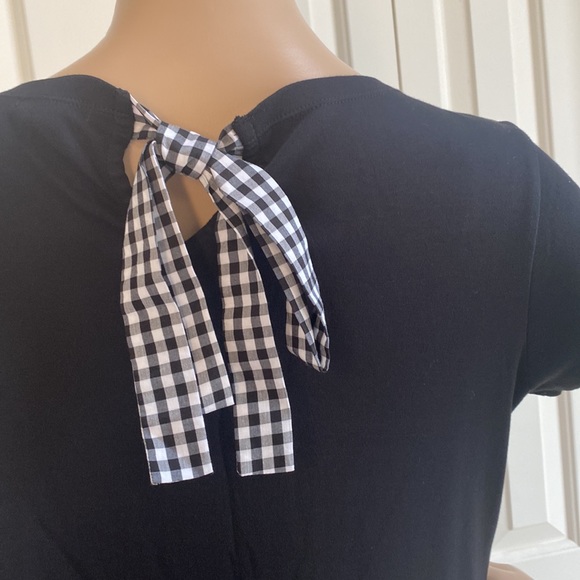 Halogen Womens Size Large Black & Checkered Cute Tee. Ruffle. Great Material. - Picture 7 of 11